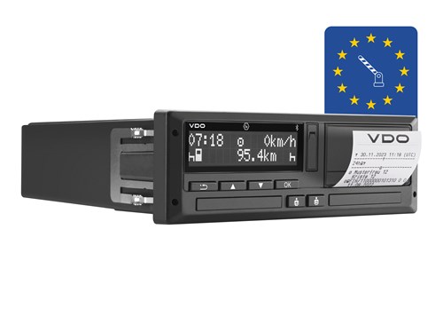 Front view of the VDO DTCO 4.1 with printout in progress. A European flag with a barrier symbol shows that this device meets all the requirements of the EU Mobility Package I.